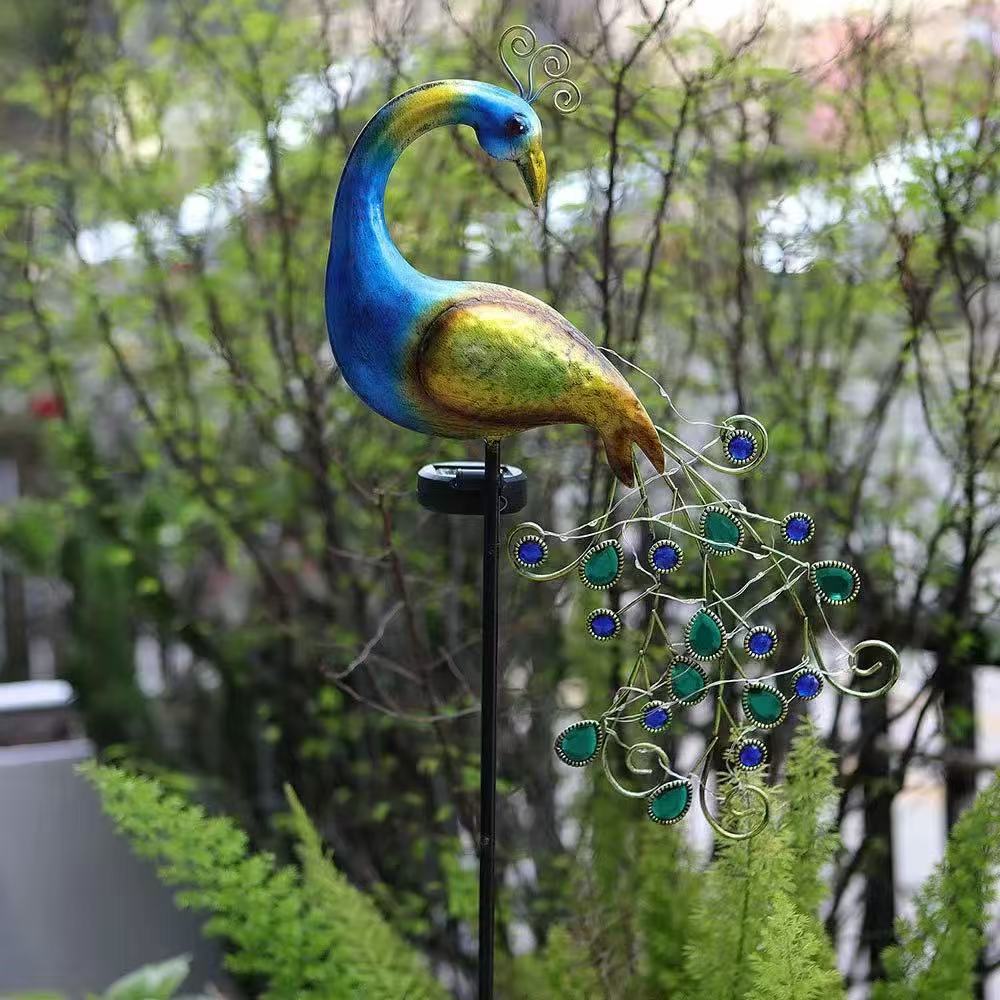 金属製の孔雀のソーラーライト、装飾的な屋外ガーデン照明、芝生 - Outdoor Lighting Manufacturers のレビューと価格